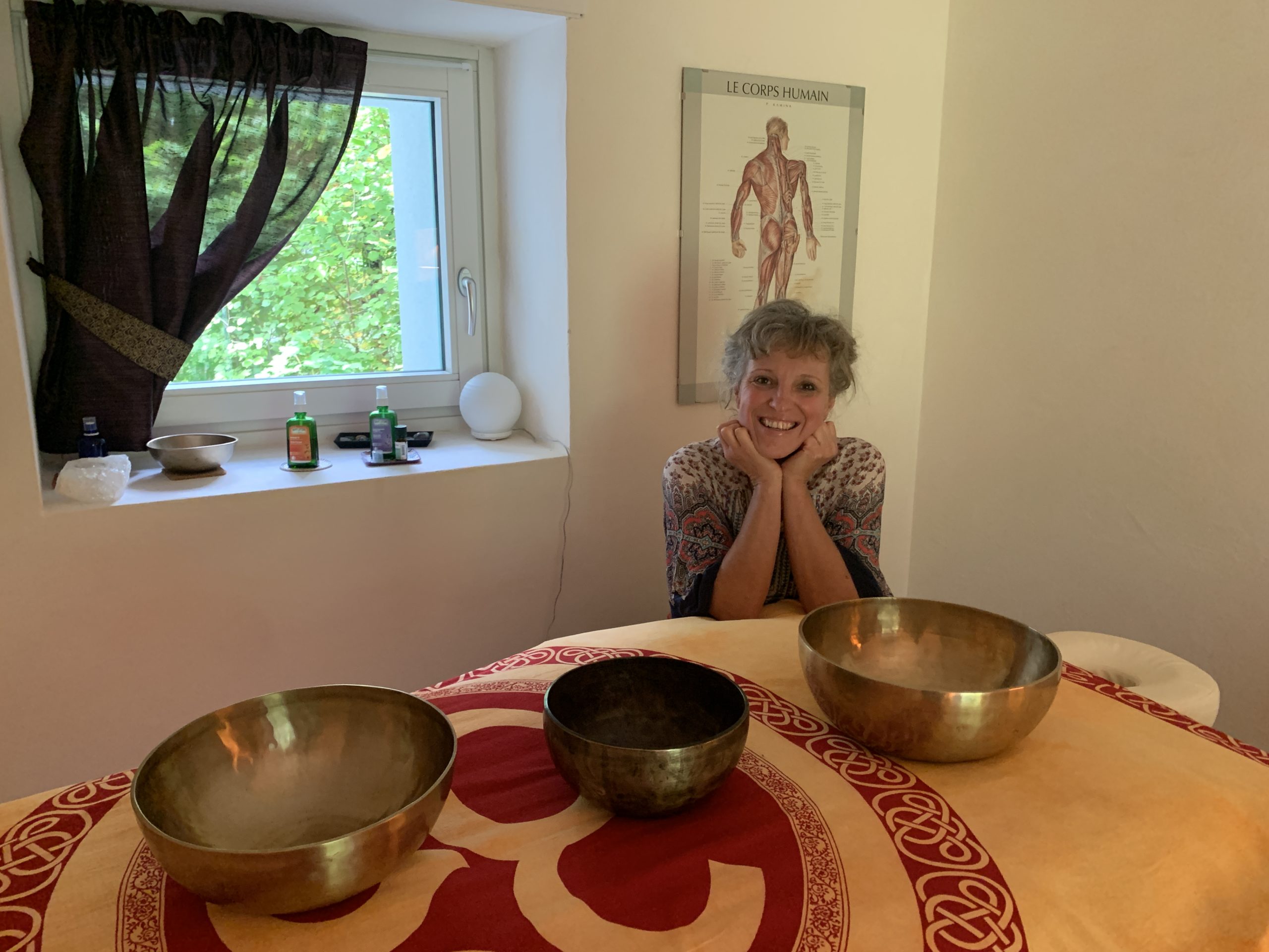 Jocelyne Koehler, dans son cabiner de massage holistique, soins et conseils en nutrition, à Bex.